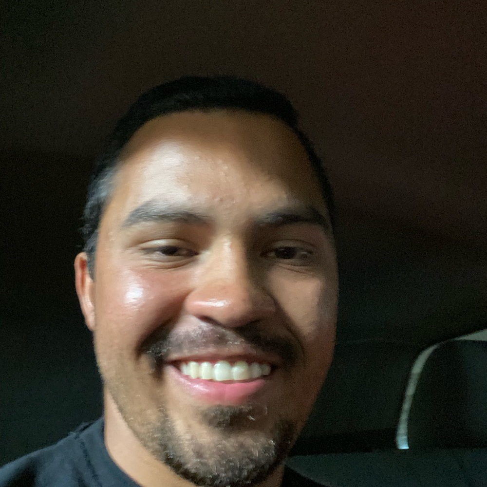 Meet your Posher, Javier